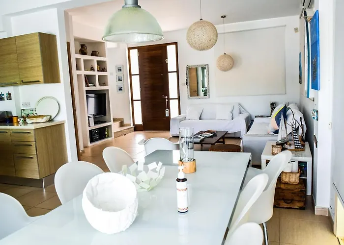 Riverland Turtle Villa-1min Walk To *