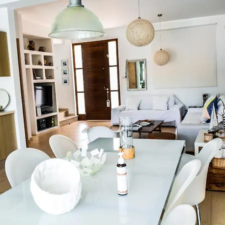 Riverland Turtle Villa-1min Walk To *