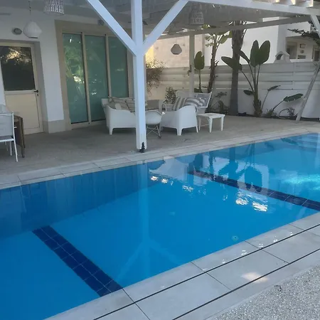 Riverland Turtle Villa-1min Walk To Protarász