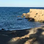 Riverland Turtle Villa-1min Walk To فيلة