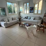 Riverland Turtle Villa-1min Walk To *