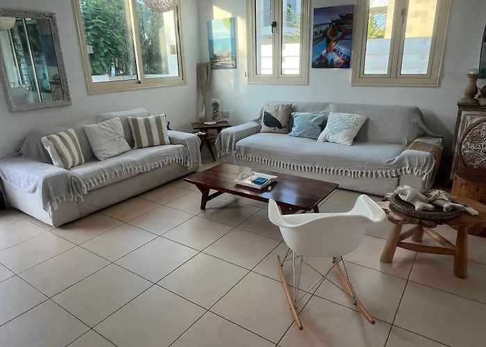 Riverland Turtle Villa-1min Walk To *