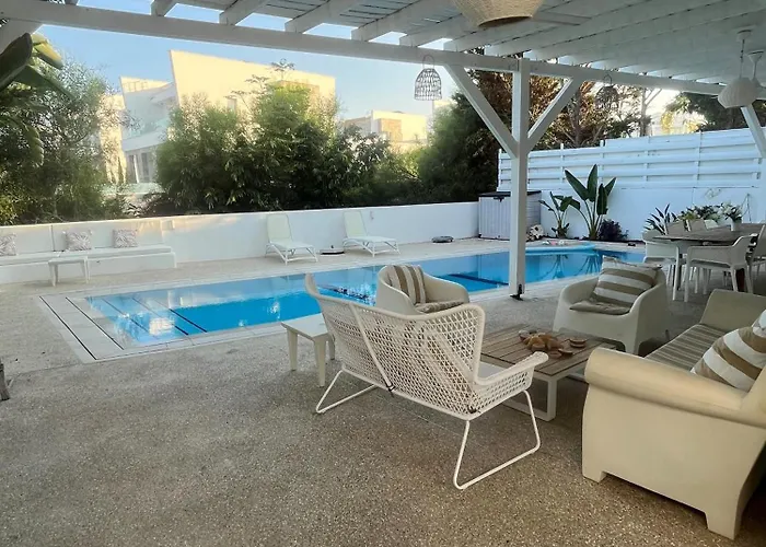 Riverland Turtle Villa-1min Walk To *