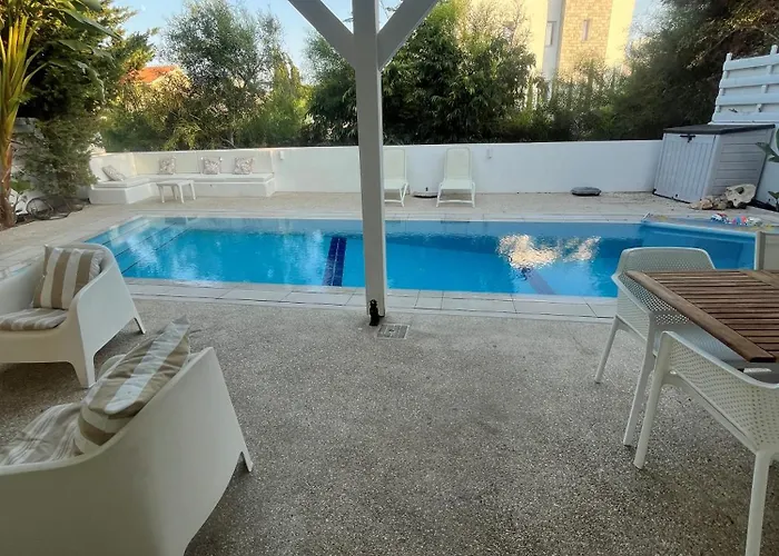 Riverland Turtle Villa-1min Walk To