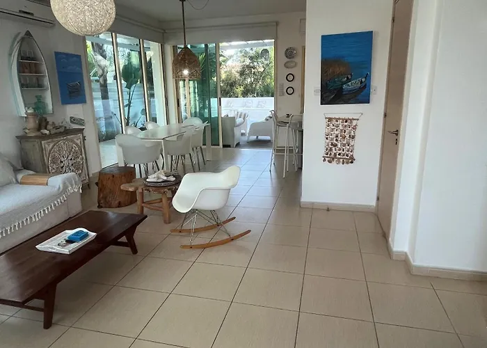 Vilă Riverland Turtle Villa-1min Walk To