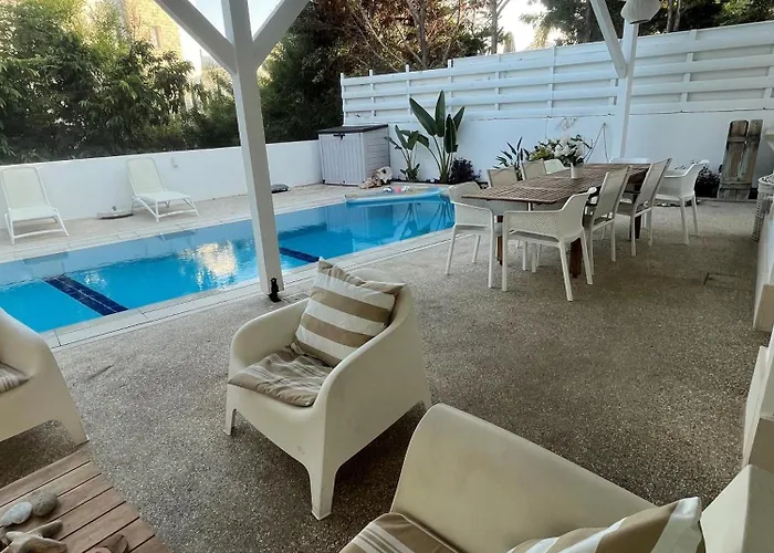 Riverland Turtle Villa-1min Walk To *